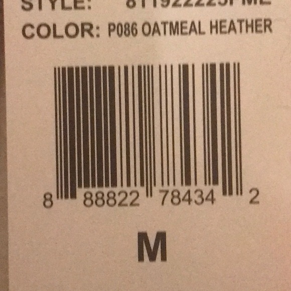 🗣FINAL SALE 👀 NWT Girls Puma Hooded Sweater - Picture 5 of 5